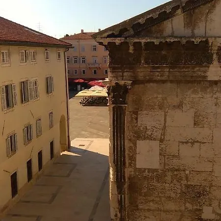 Central Augustus App Pula Exterior foto