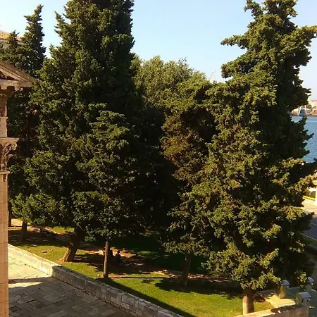 Central Augustus App Pula Exterior foto