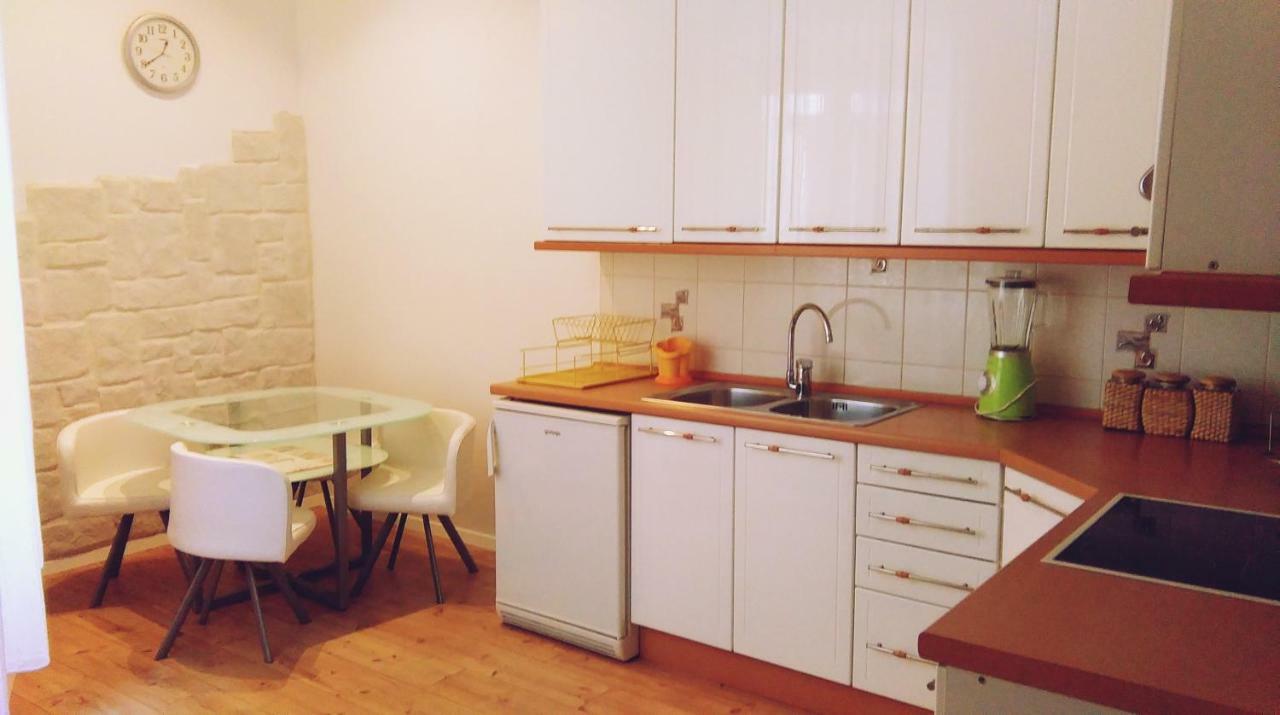 Augustus App Apartment
