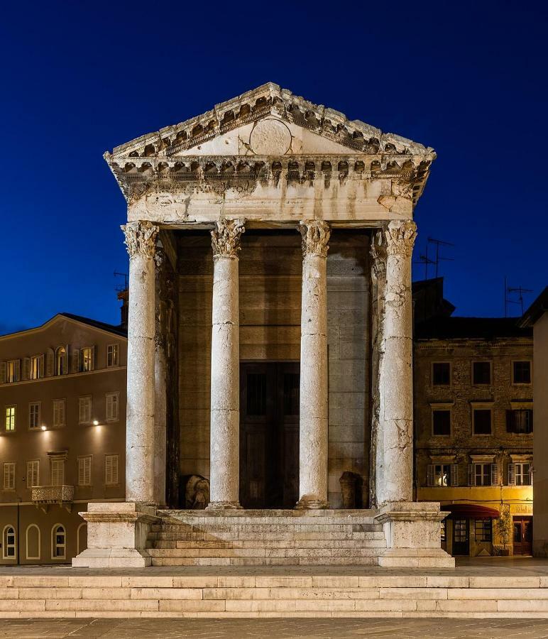 Augustus App Pula